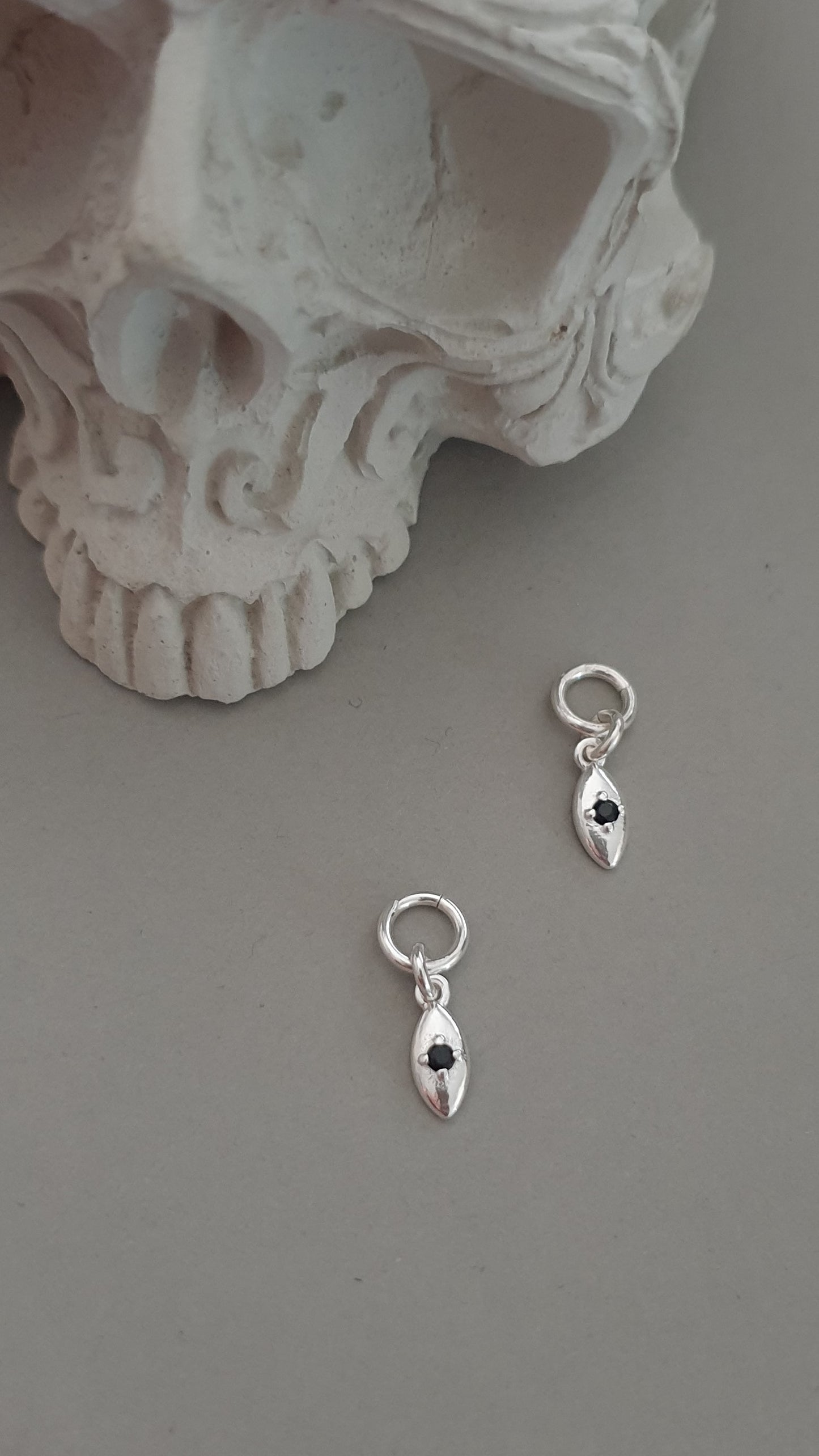 תליוני כסף לעגילים-משובץ זירקון שחור