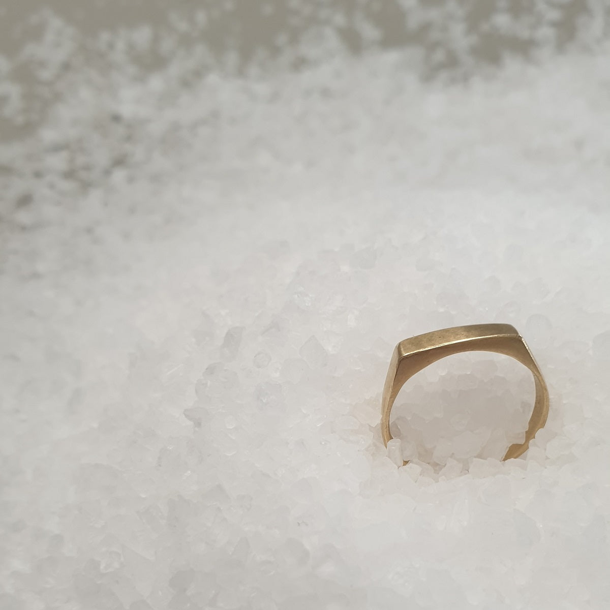 14K טבעת זהב ויהלום חותם דק