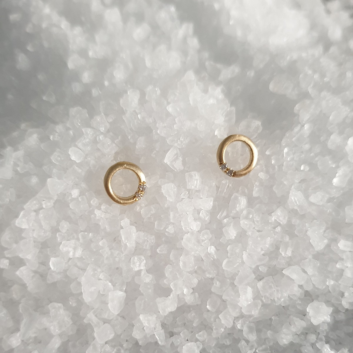 14K/18K עגילי זהב- עיגול ויהלומים