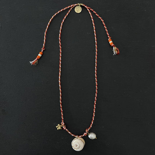 שרשרת קונכיה זהב ואדום- הוואי