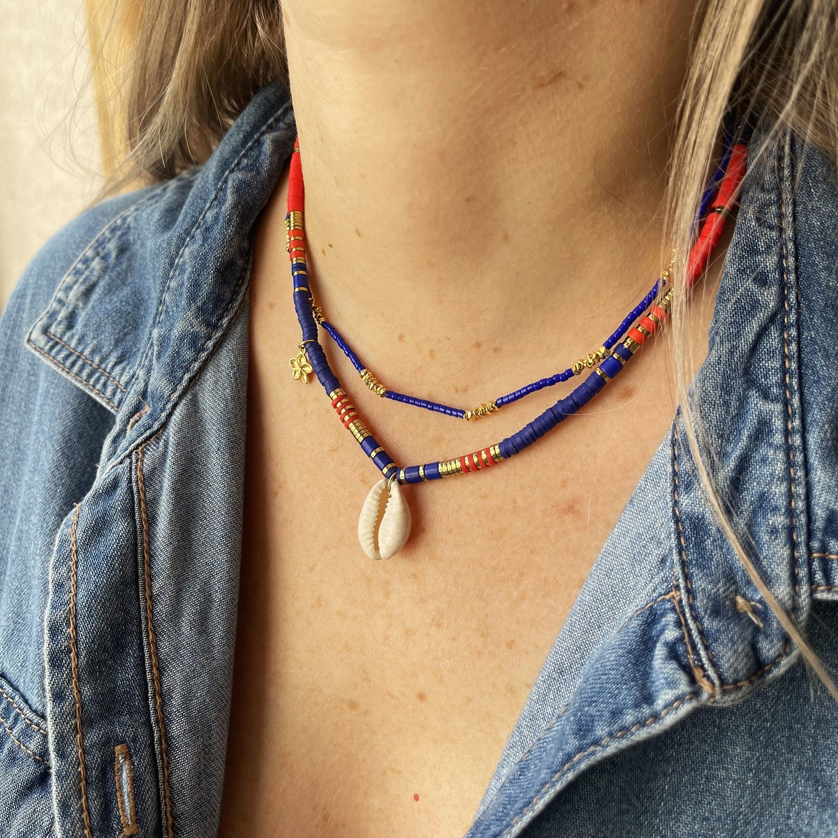 שרשרת זהב כחול ואדום- באלי