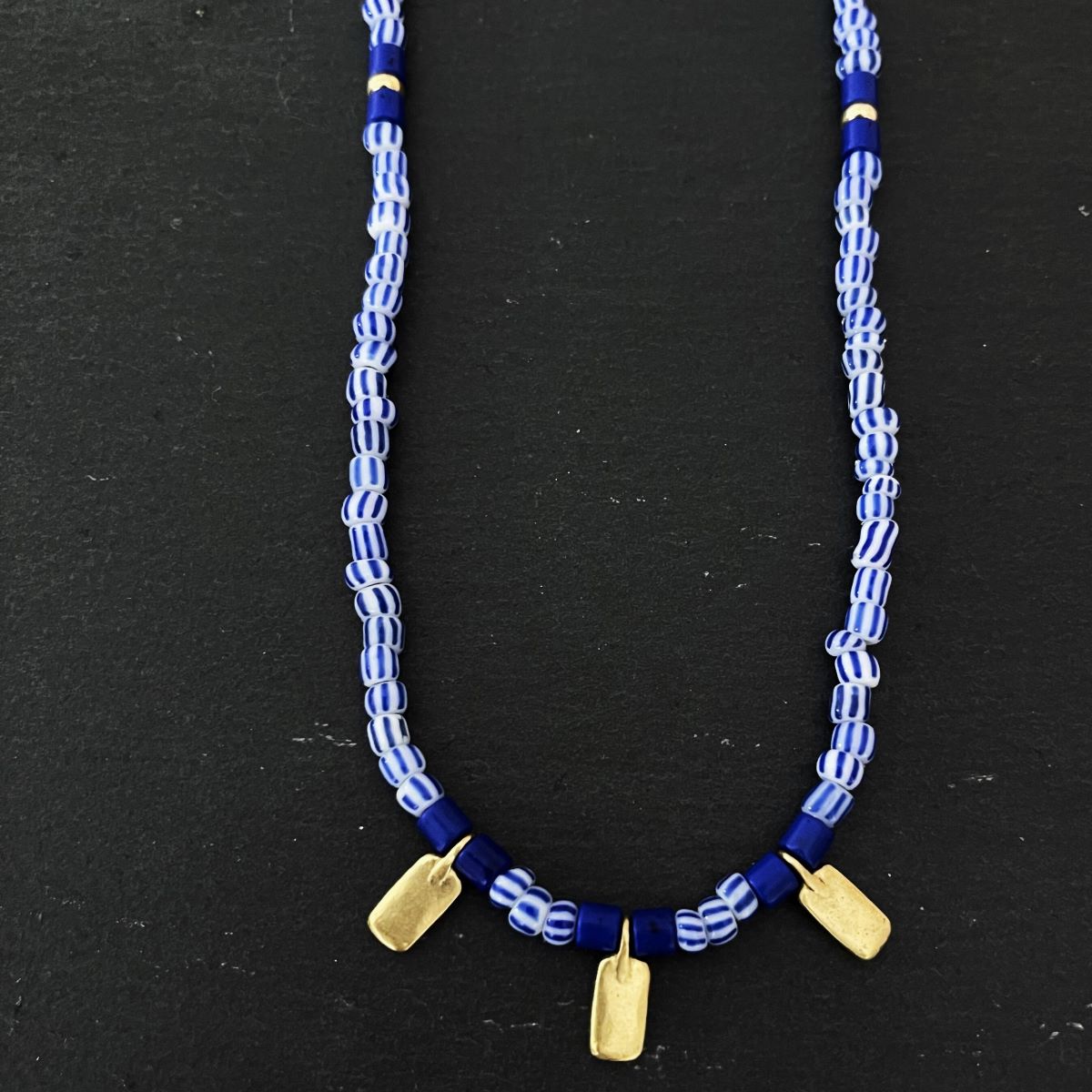 שרשרת זהב וכחול לבן- יוון