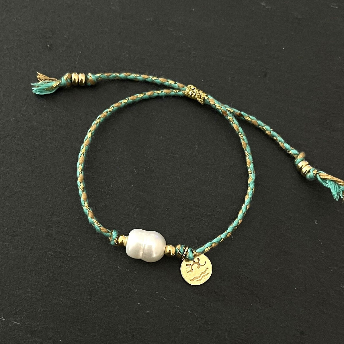 צמיד פנינה חוט טורקיז זהב- הוואי
